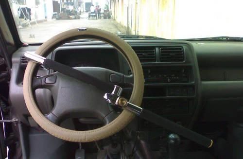 為什么美國(guó)人停車(chē)時(shí)總是側(cè)著