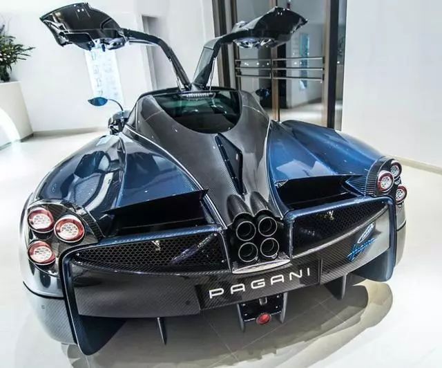 這三個車標，你了解嗎？它們都是“頂級”豪車！