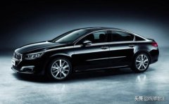 前車標(biāo)上帶數(shù)字，后車標(biāo)下帶