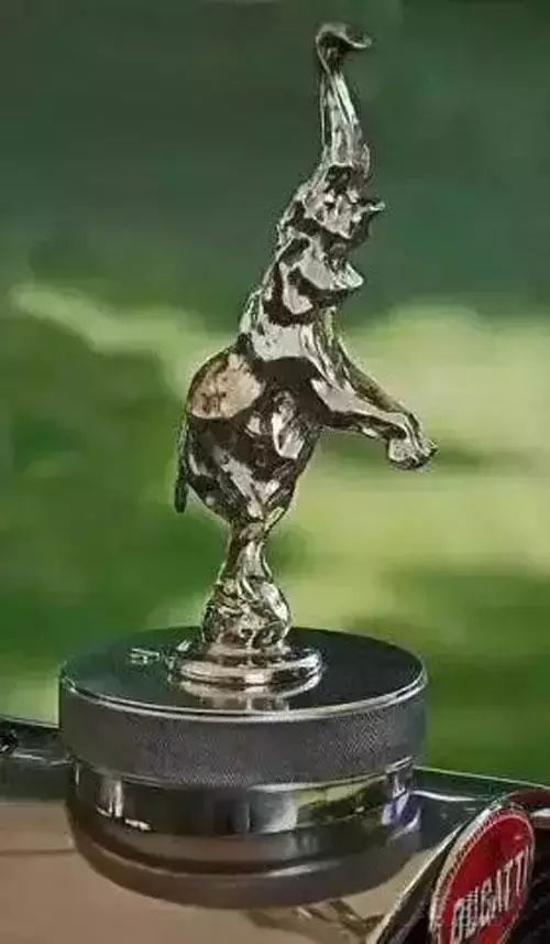 這些車標(biāo)，認(rèn)識(shí)3個(gè)，您絕對(duì)就是老司機(jī) !