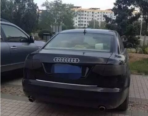 被玩壞的車(chē)標(biāo)，圖一我忍了，圖二我再忍，圖四我忍無(wú)可忍