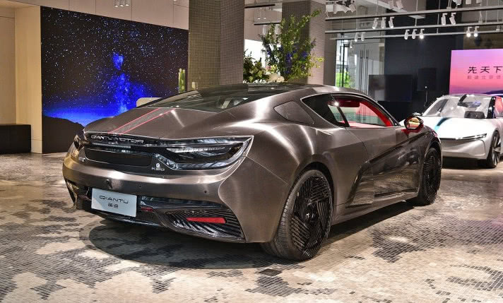 車標(biāo)像蜻蜓，外形像法拉利般拉風(fēng)，這國產(chǎn)超跑6月上市，80萬你買嗎？