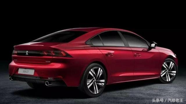 前車標(biāo)上帶數(shù)字，后車標(biāo)下帶字母，法系車終于被逼急了