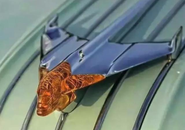 除了勞斯萊斯小金人，歷史上還有過這些立體車標(biāo)，一個都沒見過！