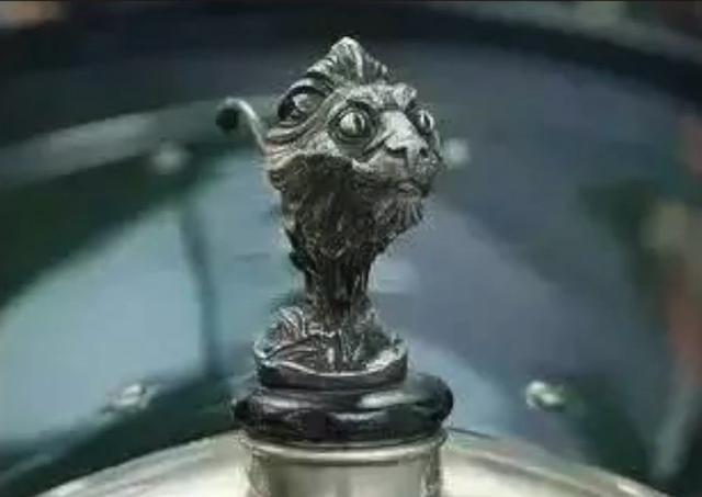 除了勞斯萊斯小金人，歷史上還有過這些立體車標(biāo)，一個都沒見過！