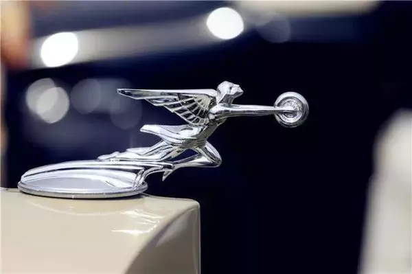 超罕見的豪車立體車標(biāo)，90%你都沒見過！