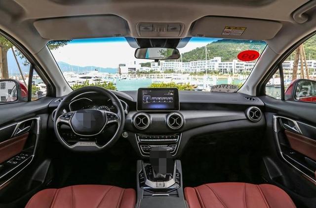 遮住車標(biāo)，這些內(nèi)飾能認(rèn)出來三個的都是老司機(jī)