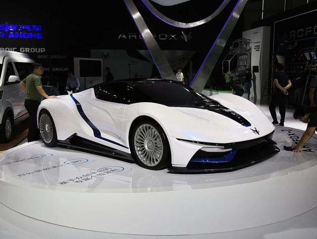北汽較漂亮的車標(biāo)Logo，顏值不輸蘭博基尼，2.9秒破百高達(dá)千萬(wàn)！