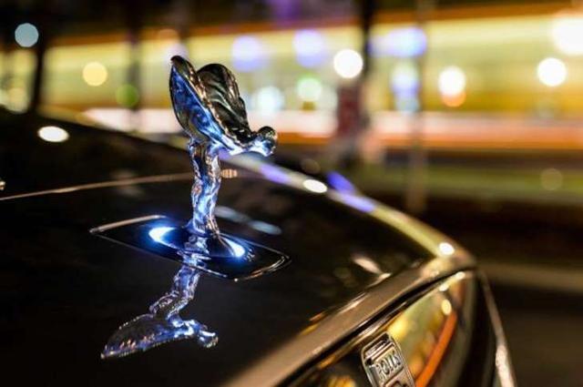 10個(gè)車標(biāo)背后隱藏的意義 現(xiàn)代的標(biāo)志竟是代表兩個(gè)人在握手
