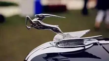 老實說，這些世界上較美的車標，我認識不超過3個！你呢？
