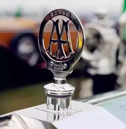 老實說，這些世界上較美的車標，我認識不超過3個！你呢？