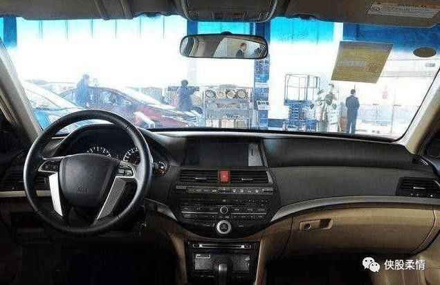 100個(gè)車標(biāo)測(cè)試，能認(rèn)出50個(gè)就是老司機(jī)，全部認(rèn)識(shí)的人真沒出生