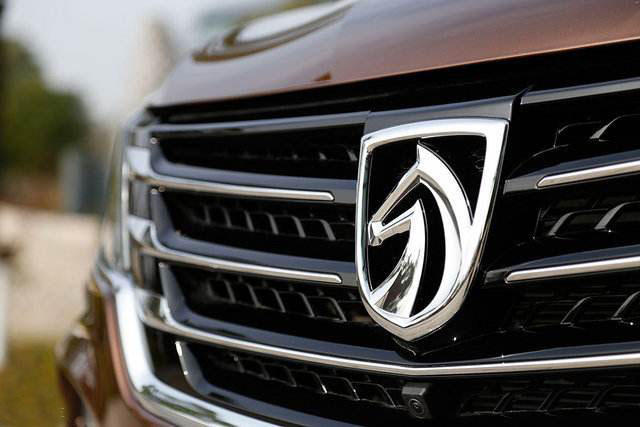 國(guó)產(chǎn)車(chē)標(biāo)越丑越火？這8款高逼格的車(chē)標(biāo)，在國(guó)內(nèi)一個(gè)比一個(gè)慘！