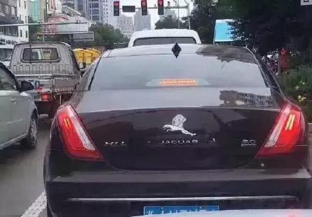 車標(biāo)還能這么玩？你們這是奧運(yùn)會入場式呀！