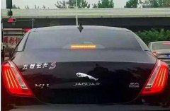 車主將車標(biāo)志換成自己名字，