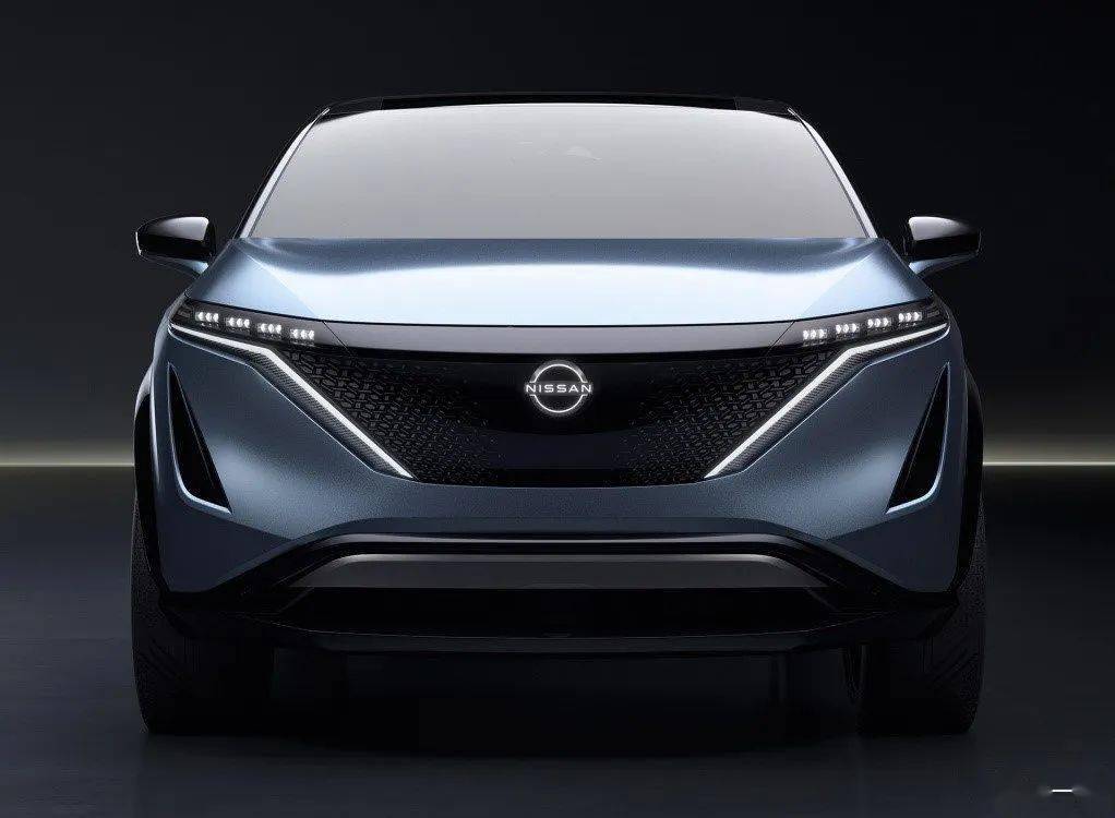 首次換LOGO！日產(chǎn)汽車將更換全新黑白扁平LOGO？