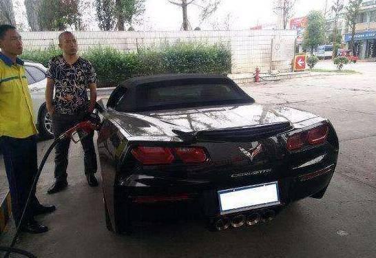 這輛車的車標(biāo)，看起來還是挺酷的，不過。。。