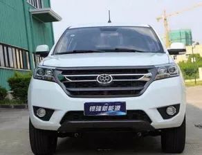 上海無人駕駛公交車造型亮相，五環(huán)logo酷似董明珠銀隆造車logo