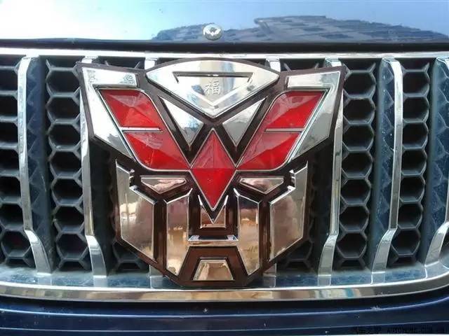 網(wǎng)友惡搞國內(nèi)外知名汽車標(biāo)志，看完第四個(gè)我沒忍住笑出聲