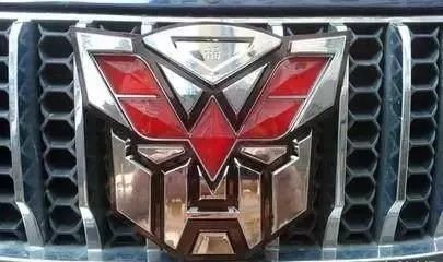 各大汽車車標(biāo)被玩壞，較惡搞的當(dāng)屬東風(fēng)標(biāo)致！
