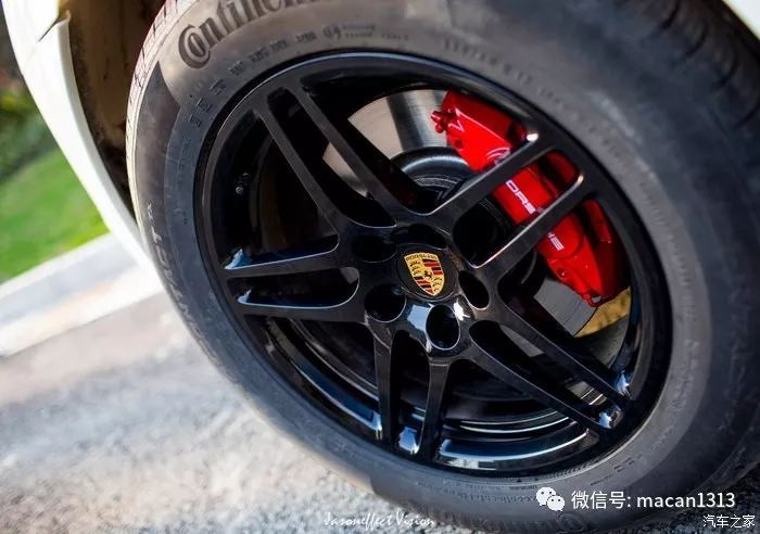 小哥花了一輛macan的錢來改裝新提的車，尤其那個輪轂。。。。。