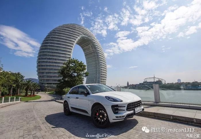 小哥花了一輛macan的錢來改裝新提的車，尤其那個輪轂。。。。。
