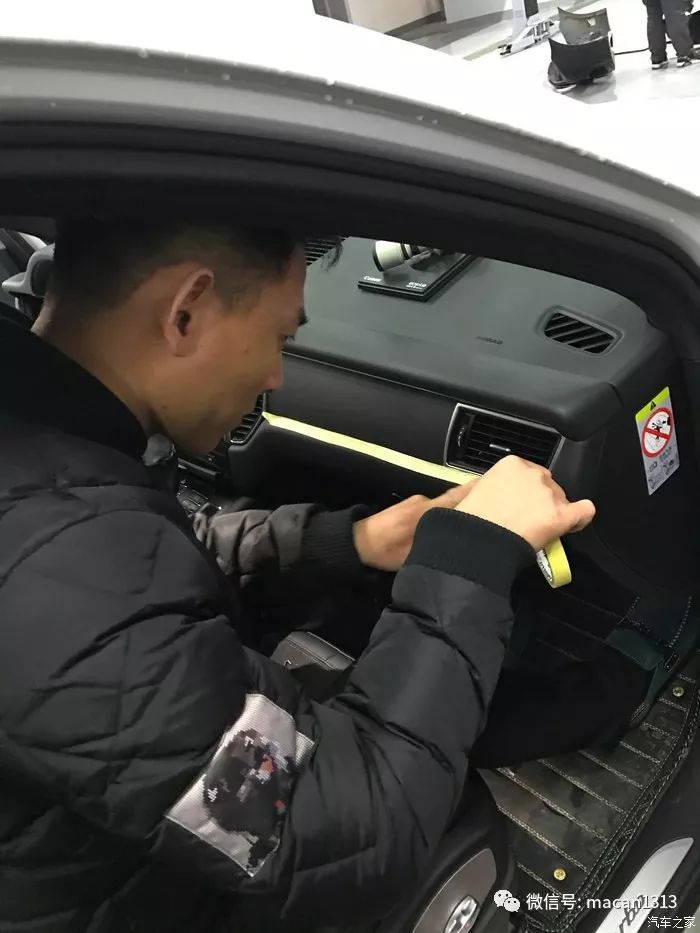 小哥花了一輛macan的錢來改裝新提的車，尤其那個輪轂。。。。。