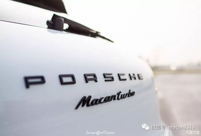 小哥花了一輛macan的錢來改裝新提的車，尤其那個輪轂。。。。。