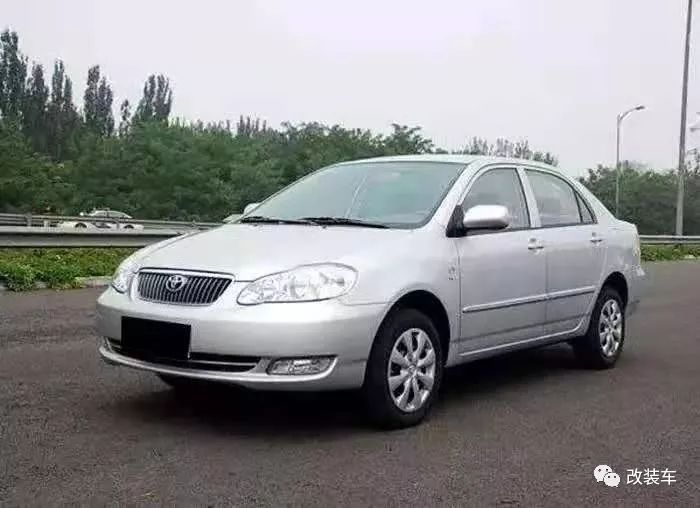 把眾泰改成保時(shí)捷，不僅車標(biāo)字母貼錯(cuò)了還被拘留15天！