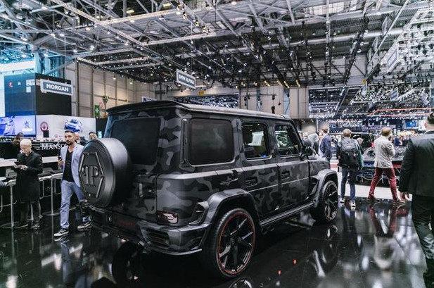 55萬(wàn)歐的奔馳G63，車(chē)頂和勞斯萊斯類(lèi)似，車(chē)標(biāo)一般人認(rèn)不出