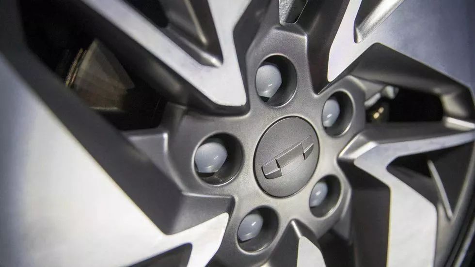 吉利純電新品牌——幾何汽車，新LOGO堪稱升級版中的升級版