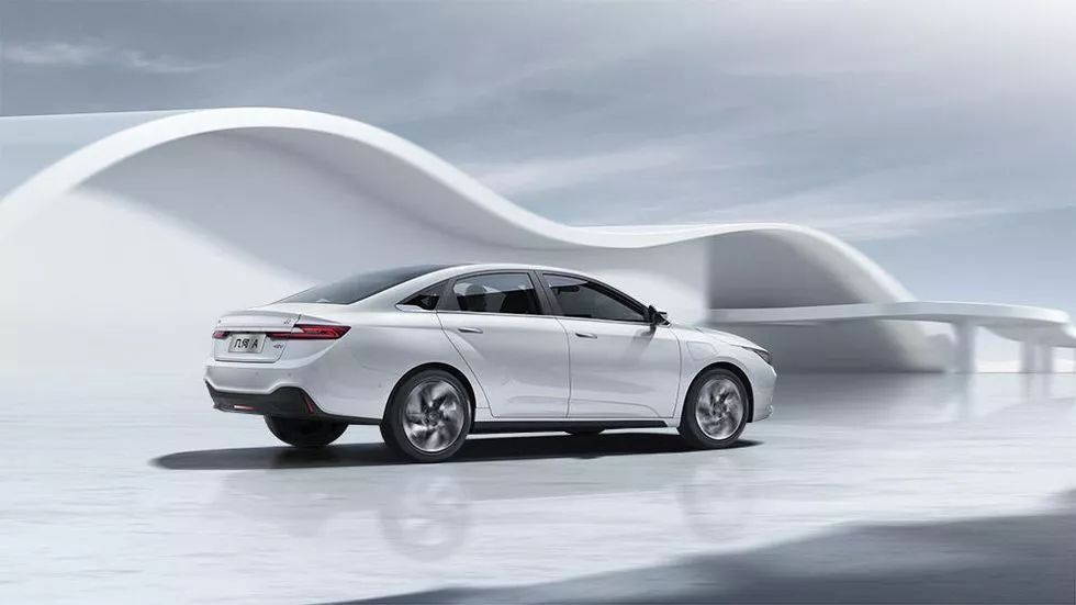 吉利純電新品牌——幾何汽車，新LOGO堪稱升級版中的升級版