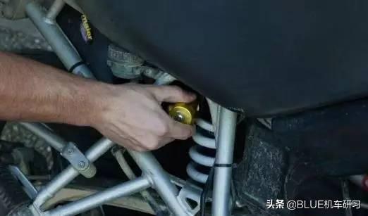 【干貨減震知識】如何調(diào)校摩托車的避震器，以達到最佳操控效果！