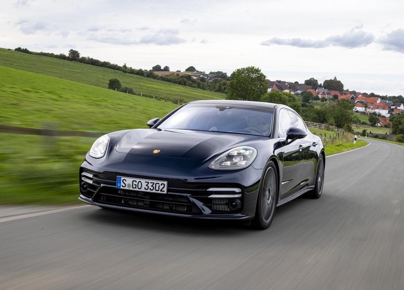 ۃr97.3fԪrPanamera܇