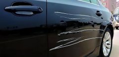 買車后發(fā)現(xiàn)車漆已經(jīng)修好了怎么辦(新車為什么車漆有缺陷)
